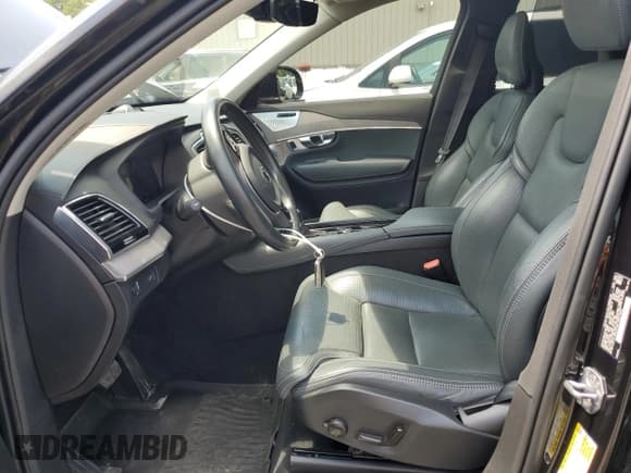 ✅ 2020 Volvo XC90 Inscription • VIN: YV4A22PL9L1584081 • Lot: 60398005. Wystawiony na Copart z przebiegiem 50 939 mil. Bezpłatny archiwum sprzedaży aukcyjnych z USA i szczegółowy raport historii pojazdu na DreamBid. Zdjęcie 7.