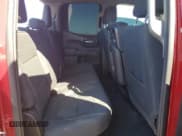 ✅ 2019 Chevrolet Silverado 1500 LT • VIN: 1GCRWCEDXKZ351645 • Lot: 71639124. Wystawiony na Copart z przebiegiem 29 393 mil. Bezpłatny archiwum sprzedaży aukcyjnych z USA i szczegółowy raport historii pojazdu na DreamBid. Zdjęcie 10.