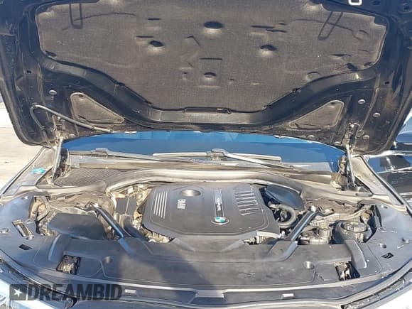 ✅ 2018 BMW 7 Series 740i • VIN: WBA7E2C51JG741492 • Lot: 43664745. Listed on IAAI with 122,800 mi. Free auction sales archive from the USA and detailed vehicle history report at DreamBid. Image 10.