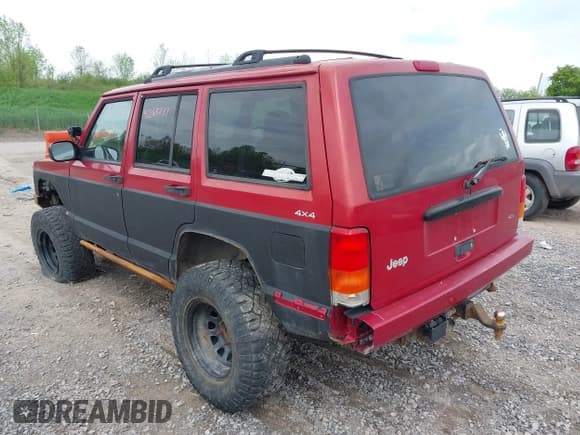 ✅ 1999 Jeep Cherokee Sport • VIN: 1J4FF68SXXL670160 • Lot: 42265237. Listed on IAAI with 197,390 mi. Free auction sales archive from the USA and detailed vehicle history report at DreamBid. Image 12.