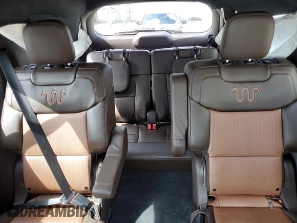 ✅ 2022 Ford Explorer King Ranch • VIN: 1FM5K8LC1NGC15773 • Lot: 85187135. Wystawiony na Copart z przebiegiem 32 452 mil. Bezpłatny archiwum sprzedaży aukcyjnych z USA i szczegółowy raport historii pojazdu na DreamBid. Zdjęcie 10.