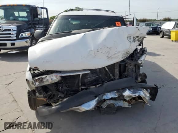 2001 Chevrolet Suburban LS с VIN 3GNEC16T51G249998, выставлен на аукционе Copart как лот 65819714 с пробегом Не указан миль и На запчасти • Non repairable. История ставок и продаж доступна на DreamBid. Изображение 5.