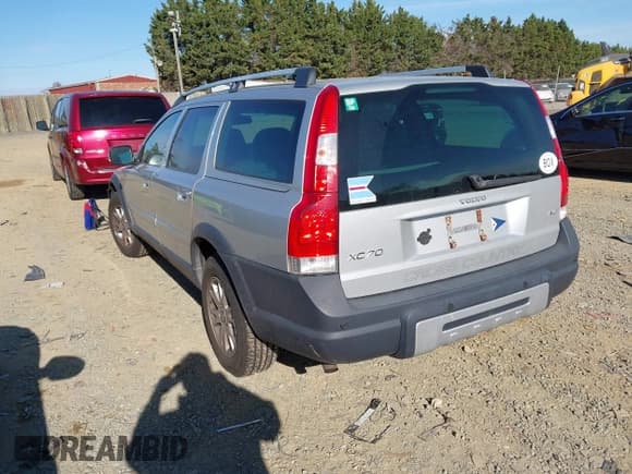 ✅ 2007 Volvo XC70 • VIN: YV4SZ592X71282326 • Lot: 43680639. Listed on IAAI with 119,796 mi. Free auction sales archive from the USA and detailed vehicle history report at DreamBid. Image 3.