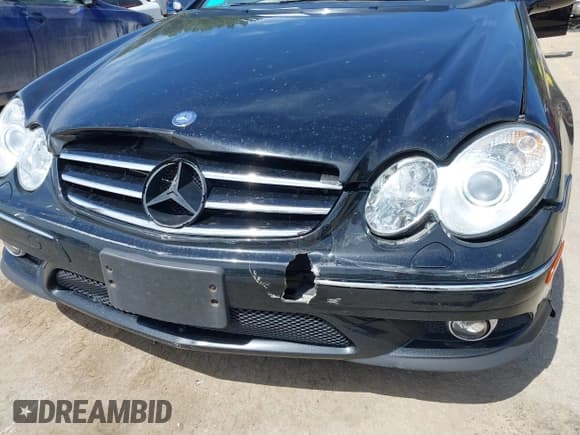 ✅ 2008 Mercedes-Benz CLK 550 • VIN: WDBTK72F68T098624 • Lot: 43070674. Wystawiony na IAAI z przebiegiem 76 954 mil. Bezpłatny archiwum sprzedaży aukcyjnych z USA i szczegółowy raport historii pojazdu na DreamBid. Zdjęcie 6.