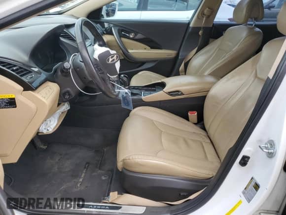 2015 Hyundai Azera с VIN KMHFG4JG2FA454323, выставлен на аукционе Copart как лот 84822954 с пробегом 173 498 миль миль и Списание • Salvage title. История ставок и продаж доступна на DreamBid. Изображение 7.