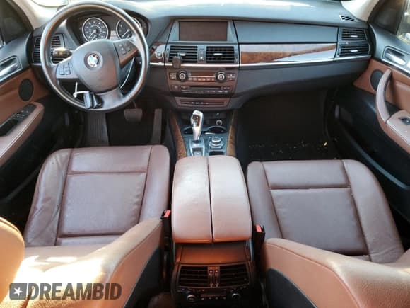 ✅ 2012 BMW X5 35i • VIN: 5UXZV4C50CL991161 • Лот: 91399415. Опубликован ранее на Copart с пробегом 138 522 миль. Бесплатный доступ к архиву аукционных продаж из США и подробный отчёт об истории автомобиля на DreamBid. Изображение 8.