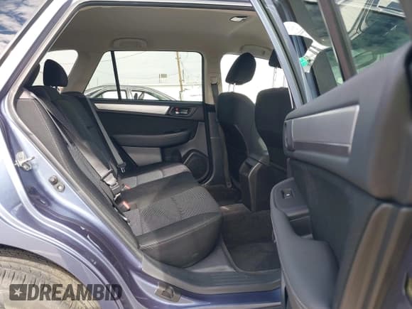 ✅ 2015 Subaru Outback Premium • VIN: 4S4BSAFC8F3236831 • Lot: 43696026. Wystawiony na IAAI z przebiegiem 86 409 mil. Bezpłatny archiwum sprzedaży aukcyjnych z USA i szczegółowy raport historii pojazdu na DreamBid. Zdjęcie 8.