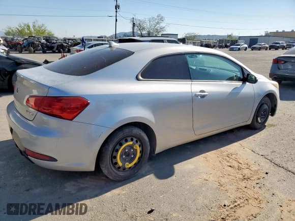 ✅ 2016 Kia Forte EX • VIN: KNAFX6A8XG5574807 • Lot: 68087655. Listed on Copart with 184,495 mi. Free auction sales archive from the USA and detailed vehicle history report at DreamBid. Image 3.