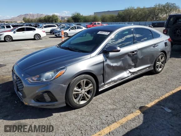✅ 2019 Hyundai Sonata SEL • VIN: 5NPE34AF4KH733066 • Lot: 86687675. Wystawiony na Copart z przebiegiem 93 057 mil mil. Skorzystaj z bezpłatnego archiwum sprzedaży aukcyjnych z USA i zobacz szczegółowy raport historii pojazdu na DreamBid. Zdjęcie 1.