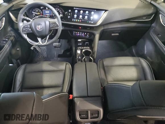 ✅ 2021 Buick Envision Essence • VIN: LRBFZPR41MD123835 • Lot: 65264335. Wystawiony na Copart z przebiegiem 24 491 mil. Bezpłatny archiwum sprzedaży aukcyjnych z USA i szczegółowy raport historii pojazdu na DreamBid. Zdjęcie 8.