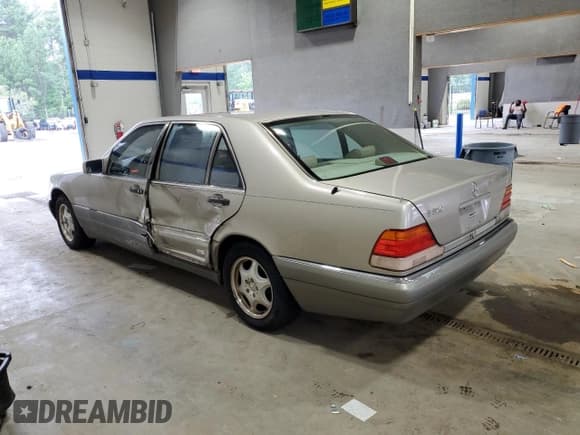 ✅ 1995 Mercedes-Benz S 320 • VIN: WDBGA33E0SA242786 • Lot: 62931024. Listed on Copart with 223,176 mi. Free auction sales archive from the USA and detailed vehicle history report at DreamBid. Image 2.