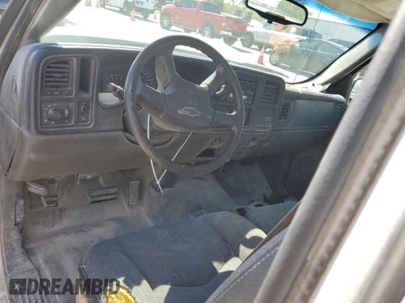 ✅ 2004 Chevrolet Silverado 1500 Work Truck • VIN: 1GCEC14X44Z164489 • Лот: 73210744. Опубликован ранее на Copart с пробегом Не указан. Бесплатный доступ к архиву аукционных продаж из США и подробный отчёт об истории автомобиля на DreamBid. Изображение 8.