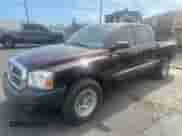 2005 Dodge Dakota ST с VIN 1D7HE28N75S204425, выставлен на аукционе Copart как лот 55522755 с пробегом 122 452 миль миль и Чистый • Clean title. История ставок и продаж доступна на DreamBid. Изображение 2.