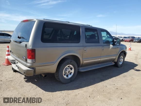 ✅ 2003 Ford Excursion Limited • VIN: 1FMNU42FX3EB25075 • Lot: 54161925. Listed on Copart with 330,856 mi. Free auction sales archive from the USA and detailed vehicle history report at DreamBid. Image 3.