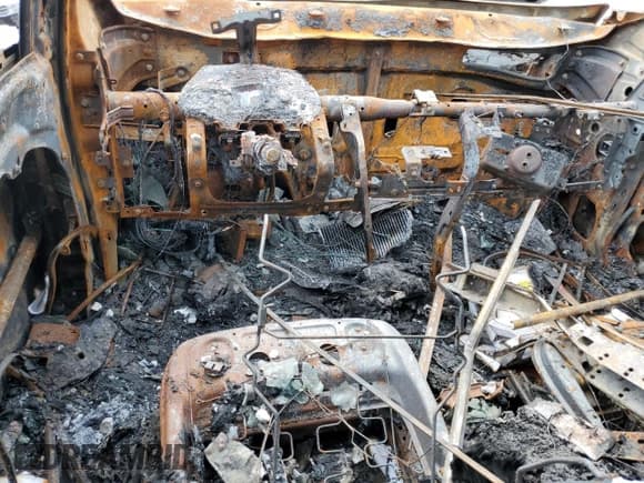 ✅ 2017 Kia Sorento LX • VIN: 5XYPGDA39HG333085 • Lot: 70661065. Listed on Copart with Not provided. Free auction sales archive from the USA and detailed vehicle history report at DreamBid. Image 8.