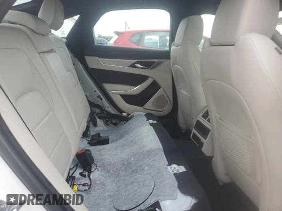 ✅ 2021 Jaguar XF R-Dynamic SE • VIN: SAJBL4GX4MCY89367 • Lot: 68316195. Wystawiony na Copart z przebiegiem 15 272 mil. Bezpłatny archiwum sprzedaży aukcyjnych z USA i szczegółowy raport historii pojazdu na DreamBid. Zdjęcie 10.