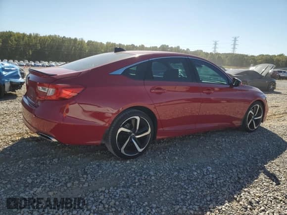 ✅ 2021 Honda Accord Sport • VIN: 1HGCV2F31MA033697 • Lot: 89544555. Listed on Copart with 33,058 mi. Free auction sales archive from the USA and detailed vehicle history report at DreamBid. Image 3.