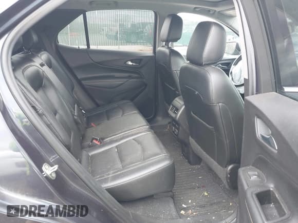 ✅ 2018 Chevrolet Equinox Premier • VIN: 3GNAXWEX8JS622470 • Lot: 43515112. Wystawiony na IAAI z przebiegiem 74 911 mil. Bezpłatny archiwum sprzedaży aukcyjnych z USA i szczegółowy raport historii pojazdu na DreamBid. Zdjęcie 8.