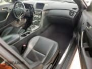 ✅ 2013 Hyundai Genesis Coupe Grand Touring • VIN: KMHHU6KJXDU095161 • Lot: 47776455. Wystawiony na Copart z przebiegiem 83 751 mil. Bezpłatny archiwum sprzedaży aukcyjnych z USA i szczegółowy raport historii pojazdu na DreamBid. Zdjęcie 8.