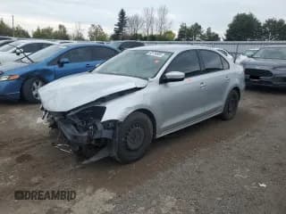 ✅ 2015 Volkswagen Jetta S • VIN: 3VW2K7AJ3FM316353 • Лот: 82129585. Опубликован ранее на Copart с пробегом 150 449 миль. Бесплатный доступ к архиву аукционных продаж из США и подробный отчёт об истории автомобиля на DreamBid. Изображение 1.