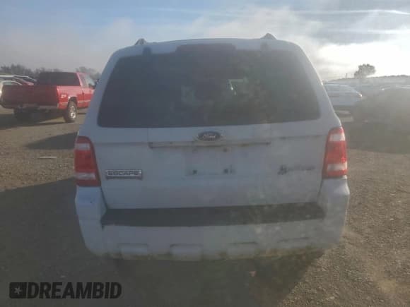 ✅ 2009 Ford Escape Hybrid • VIN: 1FMCU49349KB28289 • Лот: 92949435. Опубликован ранее на Copart с пробегом 237 454 миль. Бесплатный доступ к архиву аукционных продаж из США и подробный отчёт об истории автомобиля на DreamBid. Изображение 6.