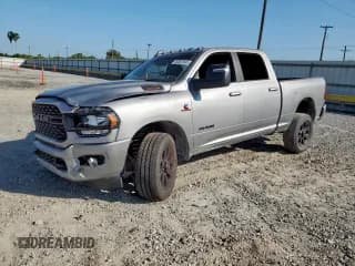 ✅ 2024 Ram 2500 Big Horn • VIN: 3C6UR5DL8RG365454 • Lot: 90367845. Listed on Copart with 20,871 mi. Free auction sales archive from the USA and detailed vehicle history report at DreamBid. Image 1.