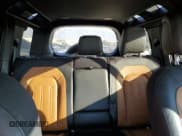 ✅ 2021 Land Rover Defender X • VIN: SALEX7RU8M2042175 • Lot: 82430905. Wystawiony na Copart z przebiegiem 69 287 mil. Bezpłatny archiwum sprzedaży aukcyjnych z USA i szczegółowy raport historii pojazdu na DreamBid. Zdjęcie 10.