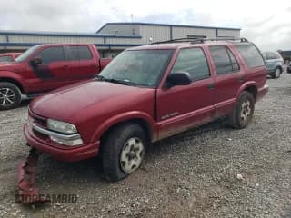 ✅ 2002 Chevrolet Blazer LS • VIN: 1GNDT13W72K197875 • Lot: 63201705. Wystawiony na Copart z przebiegiem 118 204 mil. Bezpłatny archiwum sprzedaży aukcyjnych z USA i szczegółowy raport historii pojazdu na DreamBid. Zdjęcie 1.