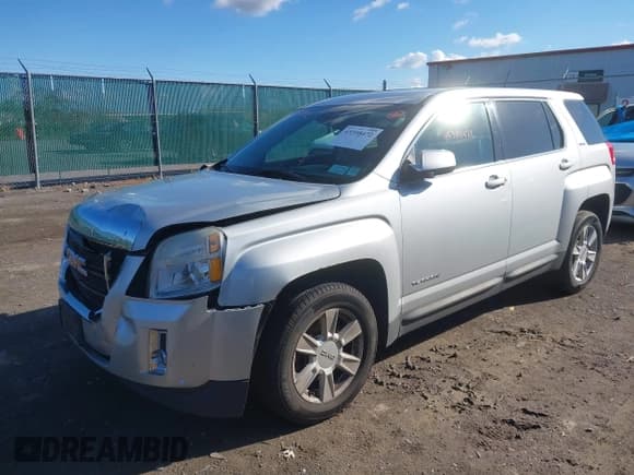✅ 2013 GMC Terrain SLE • VIN: 2GKALMEK4D6268211 • Lot: 43398472. Wystawiony na IAAI z przebiegiem 133 191 mil. Bezpłatny archiwum sprzedaży aukcyjnych z USA i szczegółowy raport historii pojazdu na DreamBid. Zdjęcie 2.