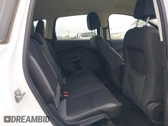 ✅ 2016 Ford Escape S • VIN: 1FMCU0F71GUC73033 • Лот: 42970225. Опубликован ранее на IAAI с пробегом 70 325 миль. Бесплатный доступ к архиву аукционных продаж из США и подробный отчёт об истории автомобиля на DreamBid. Изображение 8.