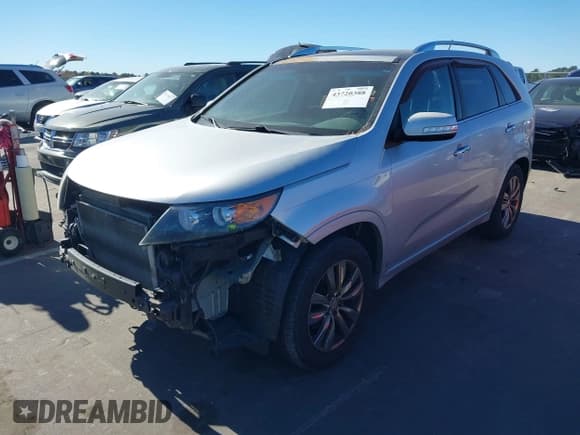 ✅ 2013 Kia Sorento SX • VIN: 5XYKW4A27DG393171 • Lot: 43720388. Listed on IAAI with 232,851 mi. Free auction sales archive from the USA and detailed vehicle history report at DreamBid. Image 17.