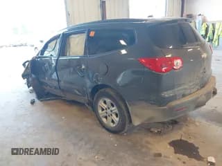 ✅ 2012 Chevrolet Traverse LS • VIN: 1GNKREED7CJ392455 • Lot: 43192730. Wystawiony na IAAI z przebiegiem 268 202 mil. Bezpłatny archiwum sprzedaży aukcyjnych z USA i szczegółowy raport historii pojazdu na DreamBid. Zdjęcie 3.