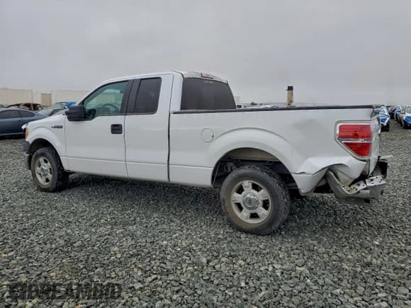 ✅ 2014 Ford F-150 XL • VIN: 1FTEX1CM0EKF27554 • Лот: 92260515. Опубликован ранее на Copart с пробегом 272 956 миль. Бесплатный доступ к архиву аукционных продаж из США и подробный отчёт об истории автомобиля на DreamBid. Изображение 2.