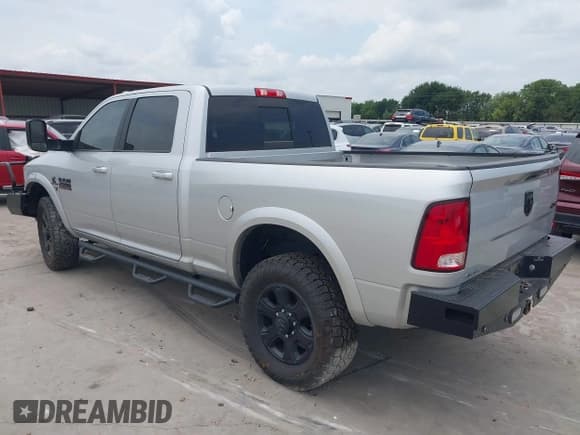 ✅ 2018 Ram 2500 Big Horn • VIN: 3C6UR5DL3JG366631 • Lot: 42402336. Listed on IAAI with 124,741 mi. Free auction sales archive from the USA and detailed vehicle history report at DreamBid. Image 3.