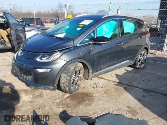 ✅ 2021 Chevrolet Bolt EV Premier • VIN: 1G1FZ6S00M4100574 • Лот: 41787225. Опубликован ранее на IAAI с пробегом 70 941 миль. Бесплатный доступ к архиву аукционных продаж из США и подробный отчёт об истории автомобиля на DreamBid. Изображение 2.