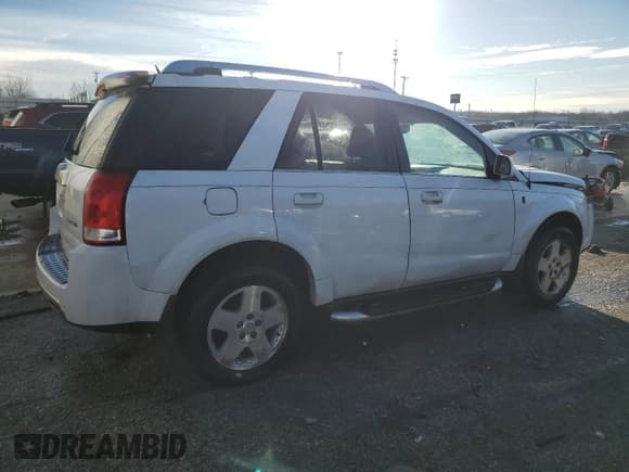 ✅ 2006 Saturn VUE • VIN: 5GZCZ63416S895496 • Lot: 42928195. Wystawiony na Copart z przebiegiem 215 543 mil. Bezpłatny archiwum sprzedaży aukcyjnych z USA i szczegółowy raport historii pojazdu na DreamBid. Zdjęcie 3.