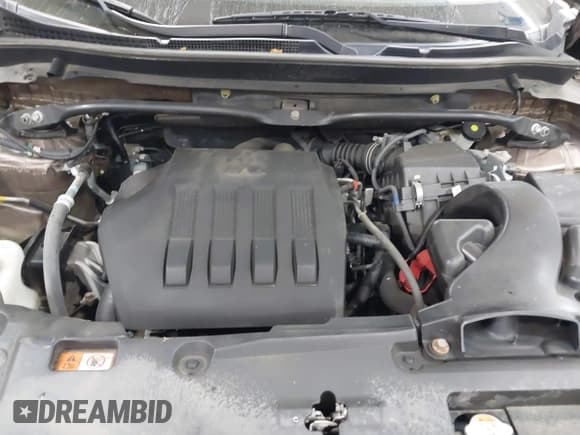 ✅ 2019 Mitsubishi Eclipse Cross LE • VIN: JA4AT4AA4KZ028693 • Lot: 43222873. Wystawiony na IAAI z przebiegiem 121 265 mil. Bezpłatny archiwum sprzedaży aukcyjnych z USA i szczegółowy raport historii pojazdu na DreamBid. Zdjęcie 10.