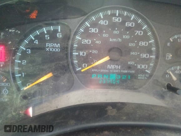 ✅ 2000 Chevrolet Suburban LT • VIN: 3GNGK26U0YG223877 • Лот: 38575224. Опубликован ранее на IAAI с пробегом 237 704 миль. Бесплатный доступ к архиву аукционных продаж из США и подробный отчёт об истории автомобиля на DreamBid. Изображение 7.