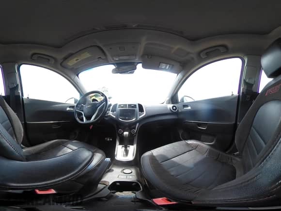 2013 Chevrolet Sonic RS z VIN 1G1JG6SB8D4180207, wystawiony jako IAAI lot #42426670 z przebiegiem 183 889 mil mil oraz . Historia ofert i sprzedaży dostępna na DreamBid. Obrazek 19.