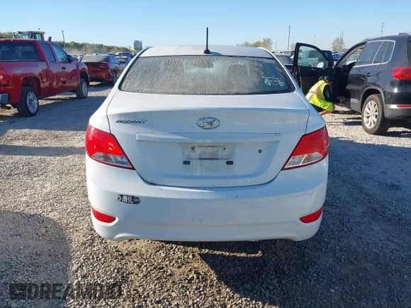 2016 Hyundai Accent SE с VIN KMHCT4AEXGU120053, выставлен на аукционе IAAI как лот 43426185 с пробегом 69 965 миль миль и . История ставок и продаж доступна на DreamBid. Изображение 17.