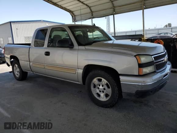 2006 Chevrolet Silverado 1500 LT2 z VIN 2GCEC19T361108349, wystawiony jako Copart lot #62504375 z przebiegiem 416 192 mil mil oraz Szkoda całkowita • Salvage title. Historia ofert i sprzedaży dostępna na DreamBid. Obrazek 4.