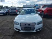 ✅ 2013 Audi A8 4.0L • VIN: WAUR2AFD3DN016944 • Lot: 43456234. Wystawiony na IAAI z przebiegiem 86 348 mil. Bezpłatny archiwum sprzedaży aukcyjnych z USA i szczegółowy raport historii pojazdu na DreamBid. Zdjęcie 12.
