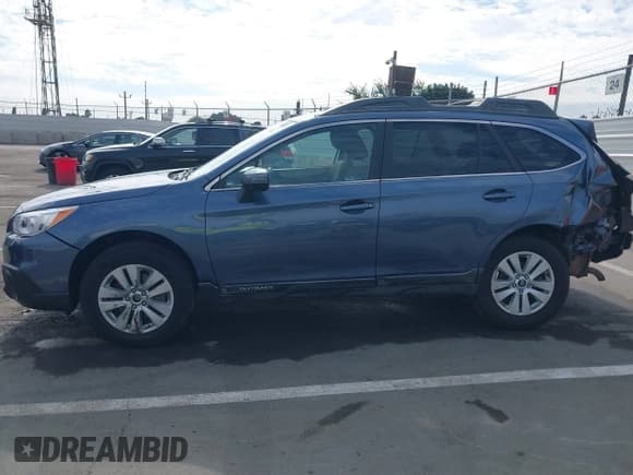 ✅ 2015 Subaru Outback Premium • VIN: 4S4BSAFC8F3236831 • Lot: 43696026. Wystawiony na IAAI z przebiegiem 86 409 mil. Bezpłatny archiwum sprzedaży aukcyjnych z USA i szczegółowy raport historii pojazdu na DreamBid. Zdjęcie 14.
