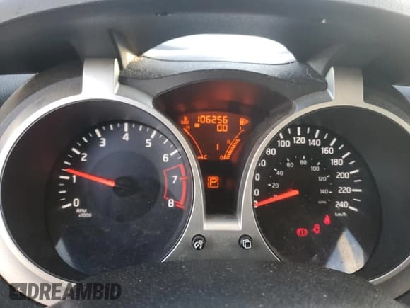 ✅ 2016 Nissan Juke S • VIN: JN8AF5MR2GT601450 • Lot: 49949265. Wystawiony na Copart z przebiegiem 106 256 mil. Bezpłatny archiwum sprzedaży aukcyjnych z USA i szczegółowy raport historii pojazdu na DreamBid. Zdjęcie 9.