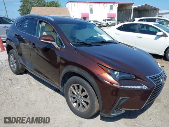 ✅ 2018 Lexus NX 300 • VIN: JTJYARBZ9J2100083 • Lot: 42047370. Wystawiony na IAAI z przebiegiem 101 414 mil. Bezpłatny archiwum sprzedaży aukcyjnych z USA i szczegółowy raport historii pojazdu na DreamBid. Zdjęcie 1.
