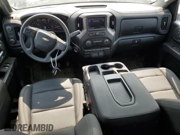 ✅ 2025 Chevrolet Silverado 2500HD • VIN: 1GC5KLE73SF255832 • Lot: 59120305. Wystawiony na Copart z przebiegiem 2 318 mil. Bezpłatny archiwum sprzedaży aukcyjnych z USA i szczegółowy raport historii pojazdu na DreamBid. Zdjęcie 8.