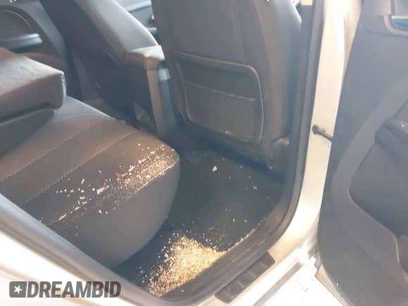 2013 Chevrolet Equinox LT z VIN 1GNALPEK8DZ118434, wystawiony jako IAAI lot #43039570 z przebiegiem 131 848 mil mil oraz . Historia ofert i sprzedaży dostępna na DreamBid. Obrazek 8.