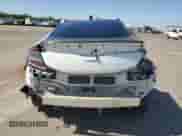 2017 Chevrolet Volt LT z VIN 1G1RC6S52HU166284, wystawiony jako Copart lot #66202993 z przebiegiem 76 878 mil mil oraz . Historia ofert i sprzedaży dostępna na DreamBid. Obrazek 6.