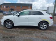✅ 2020 Audi Q3 Premium • VIN: WA1AECF31L1052769 • Lot: 42233376. Wystawiony na IAAI z przebiegiem 84 575 mil. Bezpłatny archiwum sprzedaży aukcyjnych z USA i szczegółowy raport historii pojazdu na DreamBid. Zdjęcie 15.