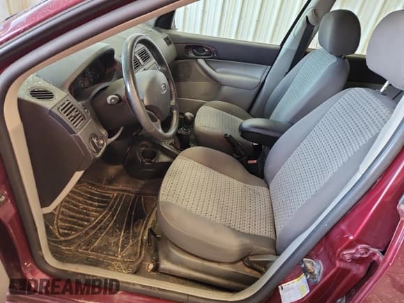 ✅ 2006 Ford Focus SE • VIN: 1FAFP36N16W234363 • Lot: 71840005. Wystawiony na Copart z przebiegiem Nie podano. Bezpłatny archiwum sprzedaży aukcyjnych z USA i szczegółowy raport historii pojazdu na DreamBid. Zdjęcie 7.